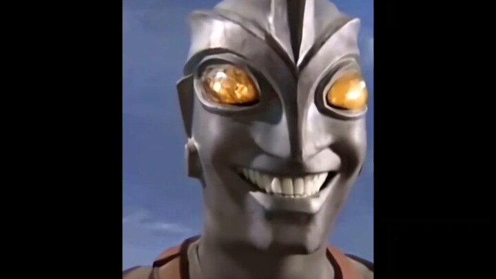 Wajah bulat khas Tiongkok, aku adalah direktur pabrik daging!