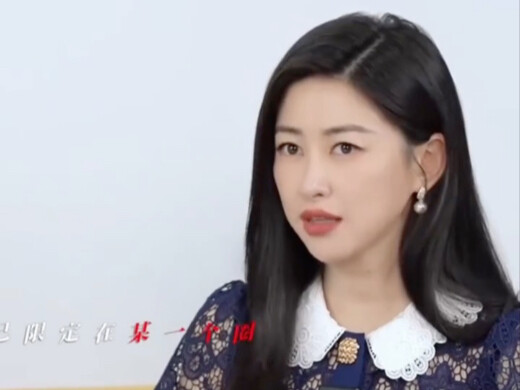Zhu Zhu exudes a quintessential “strong female lead” aura; the inner strength and self‑consistency s