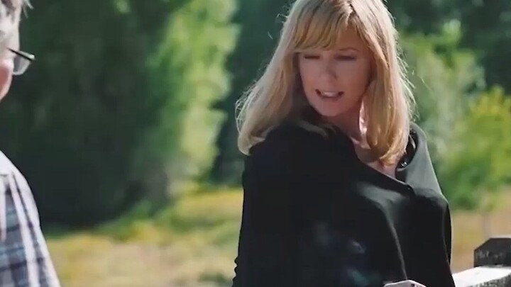 Rich lady, take me under your wing—I don’t want your money!