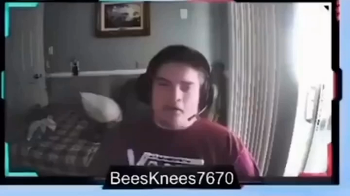 ألعب ماينكرافت بأعلى صوت (تحذير من مستوى الصوت)