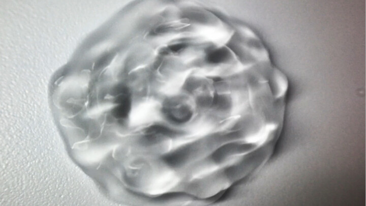 How a single water droplet changes under sound waves from 1 to 20,000 Hz; there’s a surprise after 1