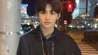 المغني الذكر في عالم الـ KPOP الذي يرقص رقصات الفرق النسائية دون تكلف‼️