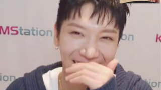 شياو جون طلب مني ومن لي يونغ تشين أن نرحل، وعرف لي يونغ تشين بالأمر