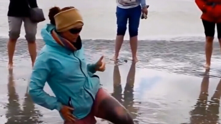 How to save yourself when trapped in quicksand