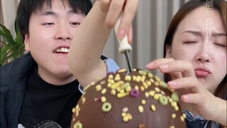 My wife makes me eat wasabi every day. Today is her birthday, so I'm going to play a prank on her—ha