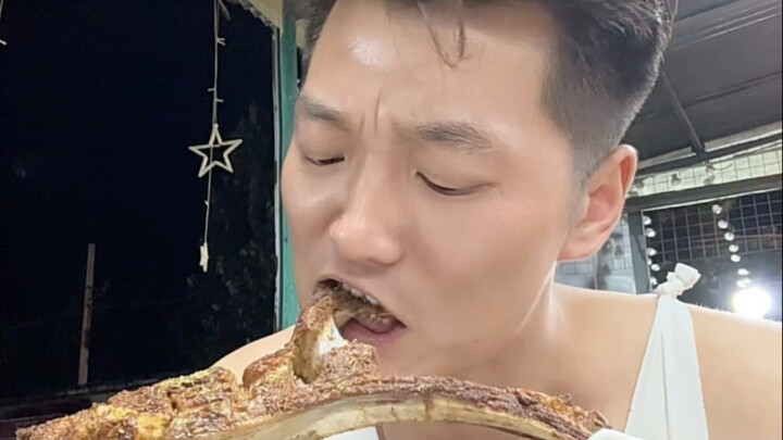 Không có khổ làm sao có ngọt, chua cay đắng mặn mới là cuộc đời muôn màu. Tan làm ăn một miếng sườn 
