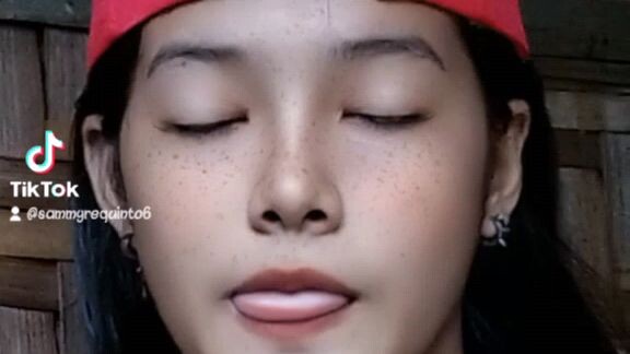 ahhh Basta maganda Ako HAHAHAHA