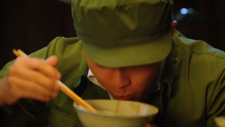 หนุ่มเมืองมาเยือนบ้านนอก แค่มื้อเดียวก็กินเสบียงอาหารทั้งปีของพวกเขาไปจนหมด