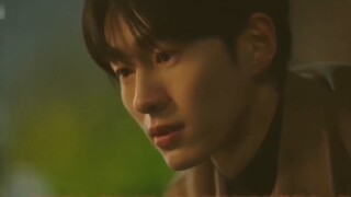 นางพัวพันกับผู้ชายสามคนในเวลาเดียวกัน นางยังไม่ได้แม้แต่จะกัดกินการโจมตีเชิงบวกเลย และกระสุนปืนใหญ่ก