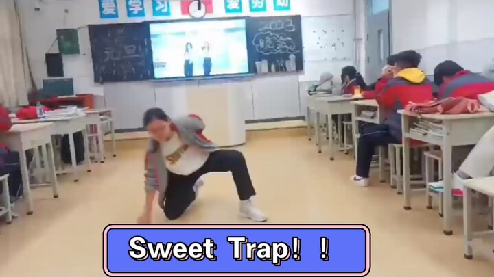 ［SNH48］五年老聚在学校元旦的翻跳（Sweet Trap ）