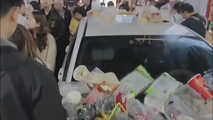 Hebei’s cultural and tourism sector woke up to a disaster: a 100,000‑yuan trash can has wiped out a 