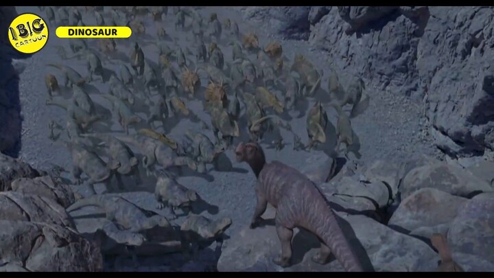 FILM NOSTALGIA MASA KECIL, BERTAHAN HIDUP DARI KEPUNAHAN - ALUR FILM DINOSAUR