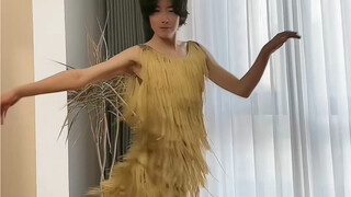 嗨嗨嗨 开始你的表演