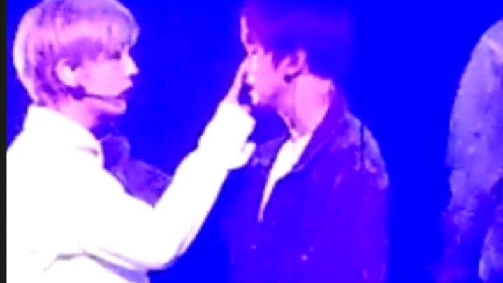 Is this still the Huang Renjun I know...? When he takes the initiative, even Lee Dong can’t handle i