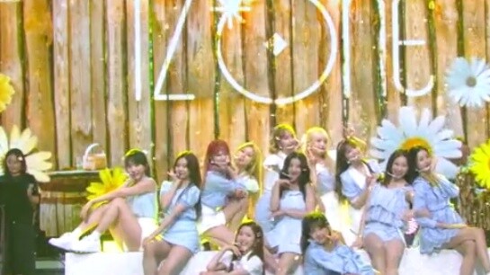 【IZ*ONE】Blue and white costumes live