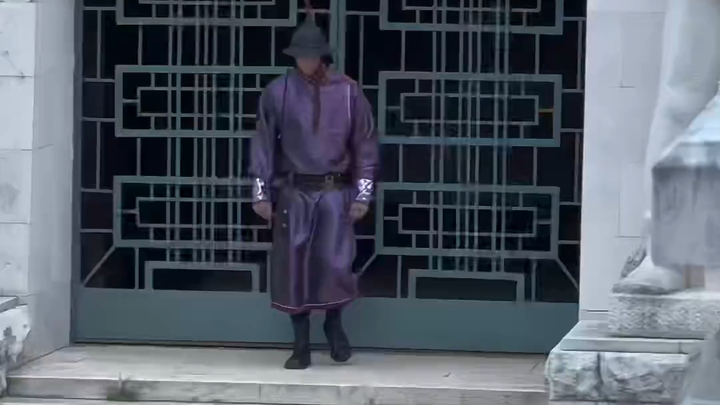 เมื่อเสื้อผ้ามองโกเลียปรากฏในทวีปยุโรป