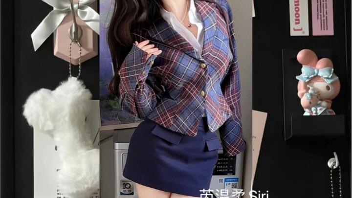 Bây giờ học sinh trung học cũng ra đường kiểu này à???