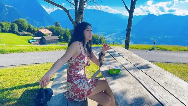 Cảnh đẹp thế này ở Tân Cương, có thể ném luôn cả giày!