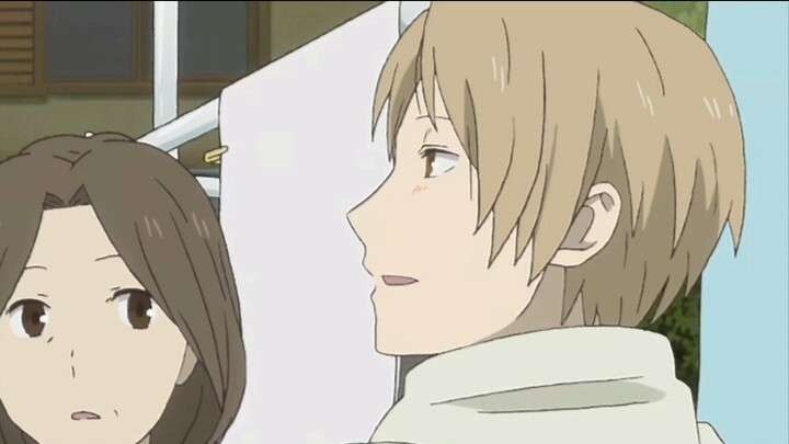 Apakah Natsume Yuujinchou Roku adalah kucing besar berkepala besar?