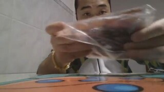 ASMR 吃东西的声音 -  香港猪肉干蜂蜜口味