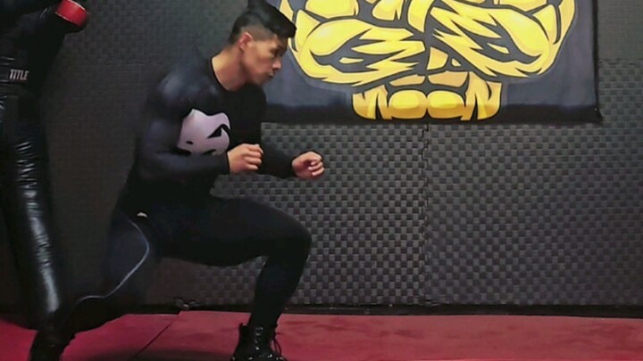 格斗两种步伐，摔跤下潜跪滑步！