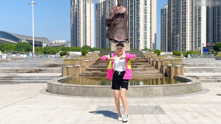 [Li Li] 7ki7ki Bang Bang in front of the bronze statue of Zhuge Liang｜チキチキバンバン～ Ya Boy Kongming! op official 3D version flip