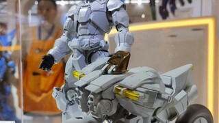 Mobil siklon transformasi "Battle Fortress" dari model memulai debutnya di ChinaJoy