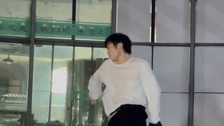 Kpop people are random, law is already engraved in their bones
