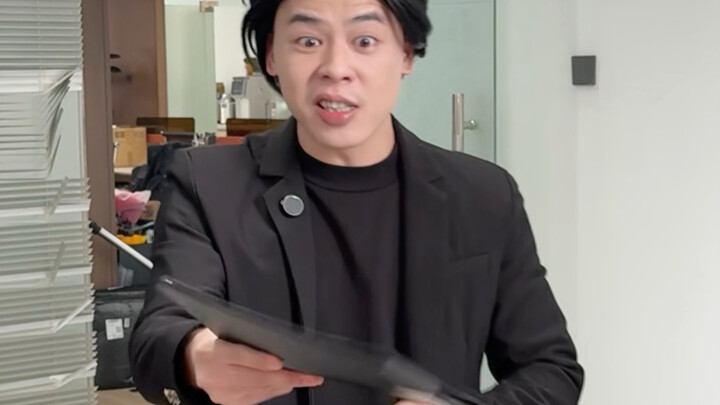 Pekerjaan yang bisa dipercayakan padaku juga bukanlah pekerjaan penting.