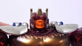 This gorilla is so pretty! TA gorilla captain Optimus Prime metal variant transparent version Transf