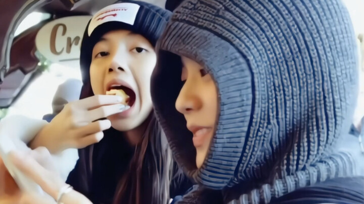 【BLACKPINK】Bạn xem đi, có phải rất buồn cười không?