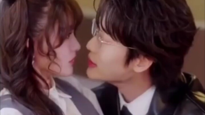 Li Zijie & Cha Yichen - Nyonya Qin agak liar dan manja, tetapi dia disayangi!