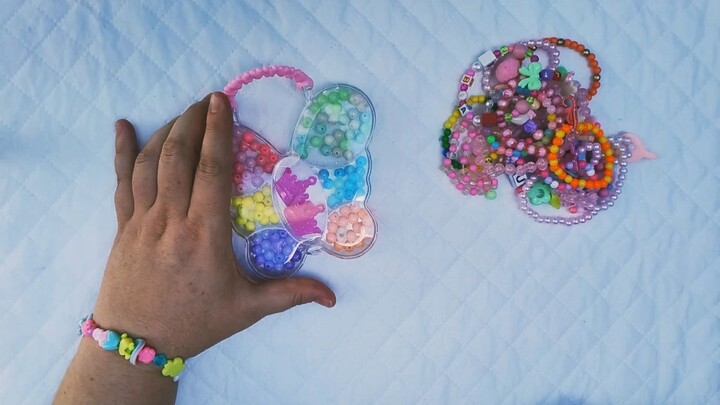 彩虹串珠手链：一个神奇而简单的项目 | Rainbow Bead Bracelet: A Magical and Simple Project!