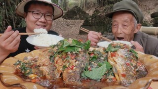 Tutorial Masak Ikan Mas Curcian Daun Nilam Pedas Khas Sichuan