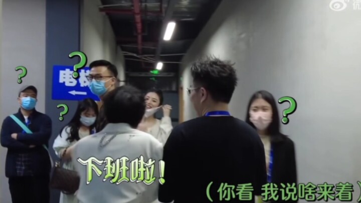 تشو شين، مغني أيдол يكشف عن حقيقته الباردة بعد انتهاء الدوام!