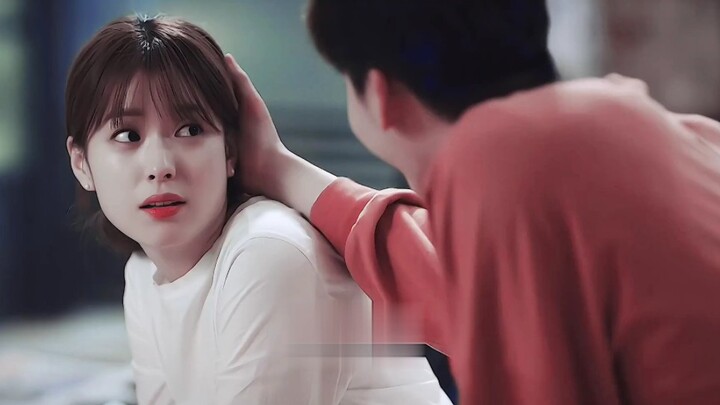 تعلم منها تلك الحركة وكان يشعر بها حقًا