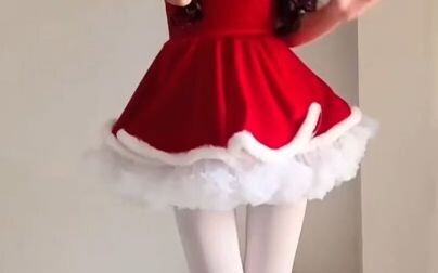 水花甩裙变装