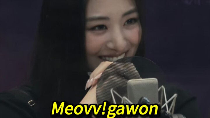 This lady sounds even more Hong Kong‑style when she speaks Chinese.