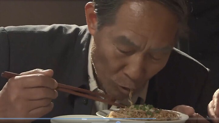The chef kneaded the dough for an hour just to make a bowl of soy sauce noodles for his dying boss! 