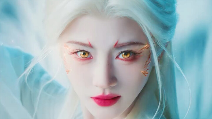 The most beautiful twin fox spirit sisters reveal the elder sister’s true form to save her younger s