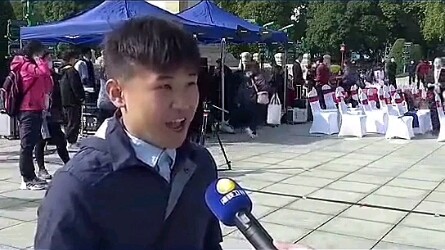 تقول لي إن هذه من مواليد الألفية الثانية في تايوان؟