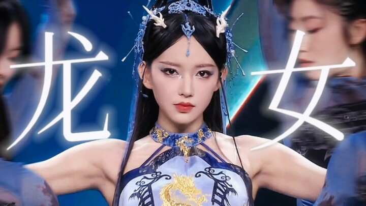 “Help! What’s the difference between this lady and a BJD doll? She’s practically a real-life, manga-