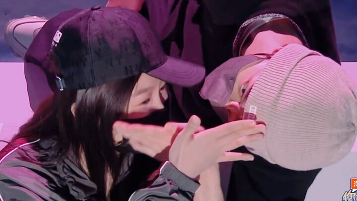 【Michelle Yu × Lin Yi】“Trouble Maker & Midnight Cha-Cha” 🤩 Stage rehearsal footage leaked (looks jus