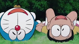 Ai mới là chân ai của Nobita