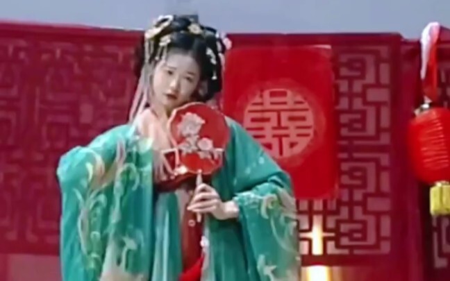 “A ‘puppet’ controlled by her parents, and even more so, a ‘puppet’ of her era”—a women’s dance!