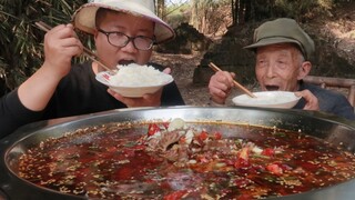 Sichuan Poached Pork Kidneys in Hot Chili Oil with Chinese Chives