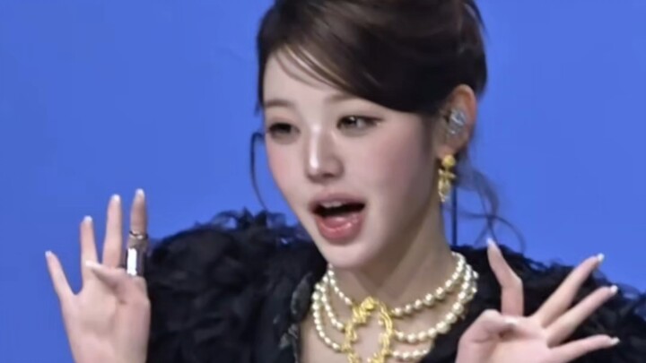 Ai cũng bảo IVE là Jang Won-young với năm thành viên vô danh… Chẳng hiểu sao cô ấy lại nổi bật vượt 