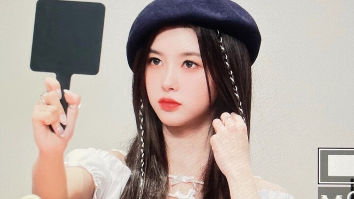 The shaping is very successful. I love the elegant cat paws before the chorus. Cool girl next door |