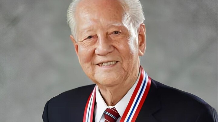 เขารับใช้ชาติมา 30 ปีจนกลับบ้านไม่ได้ แต่กลับถูกครอบครัวด่าว่า “ลูกอกตัญญู”