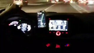 低情商：好看 高情商：犯啥事被通缉了